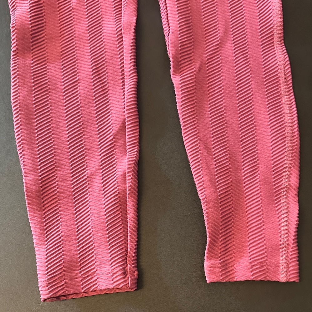 Mauve Bombshell Leggings - Picture 3 of 8